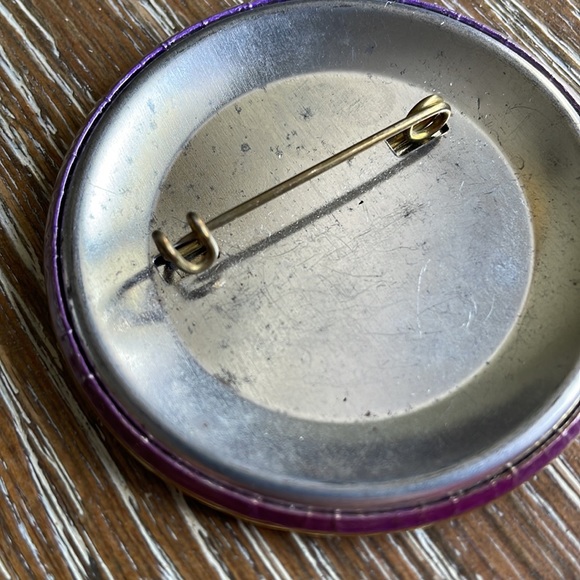 Vintage Federal Express Button Pin - Picture 3 of 4